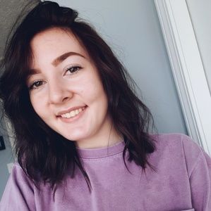 Meet your Posher, Delaney